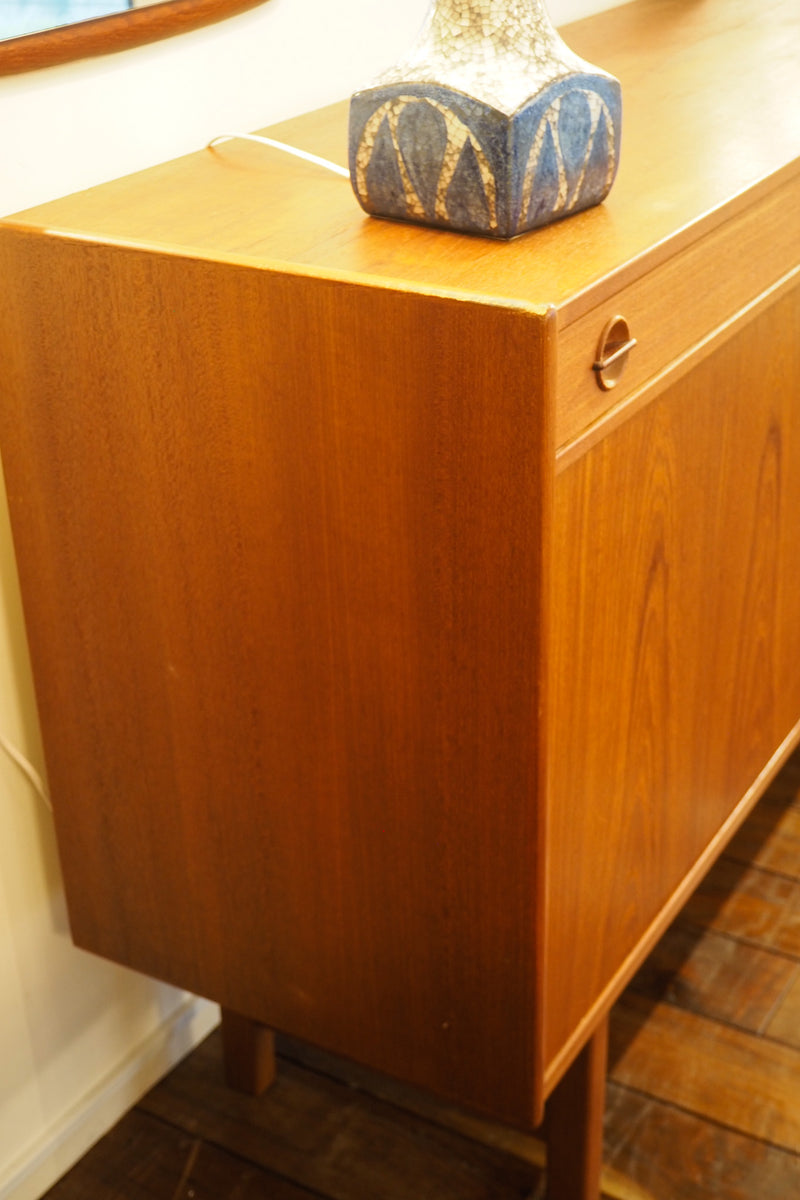 チークウッド サイドボード <br>cerote antiques - ヴィンテージ SHARK ATTACK