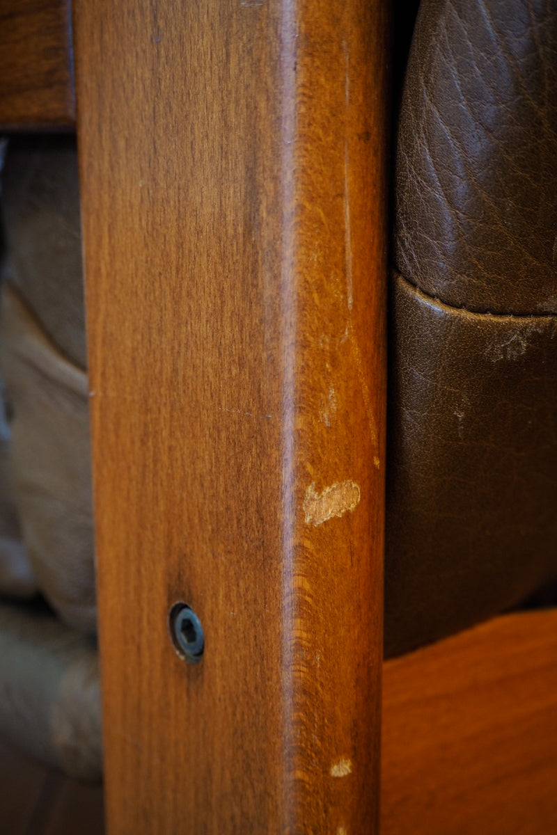 レザーラウンジチェア <br> cerote antiques - ヴィンテージ SHARK ATTACK