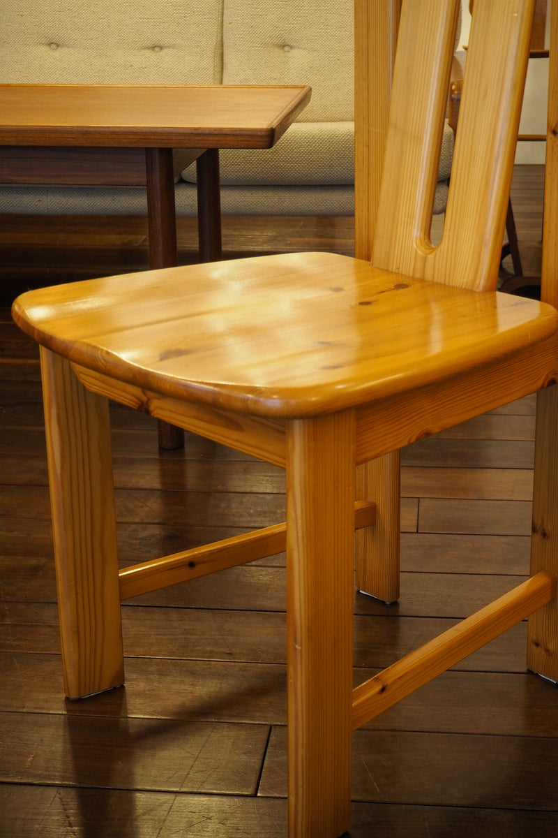 パインウッド ダイニングチェア <br>cerote antiques - ヴィンテージ SHARK ATTACK