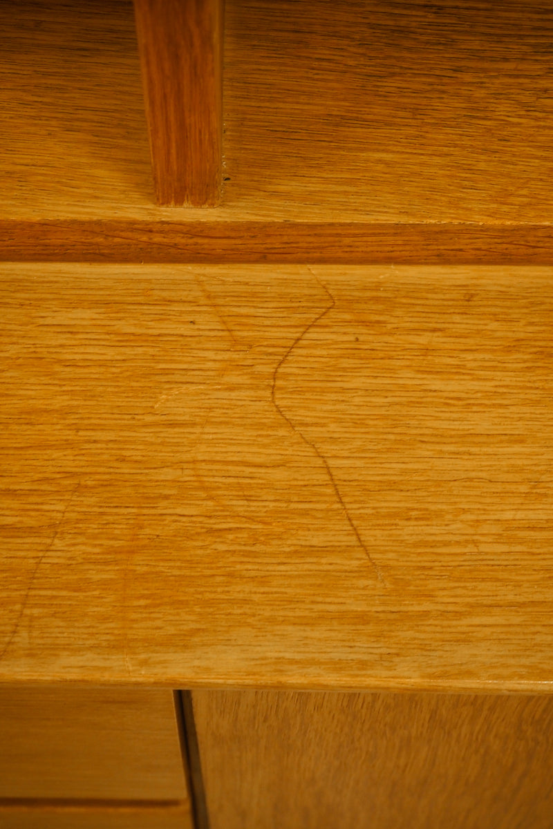 オークウッド ブックシェルフ <br> cerote antiques - ヴィンテージ SHARK ATTACK