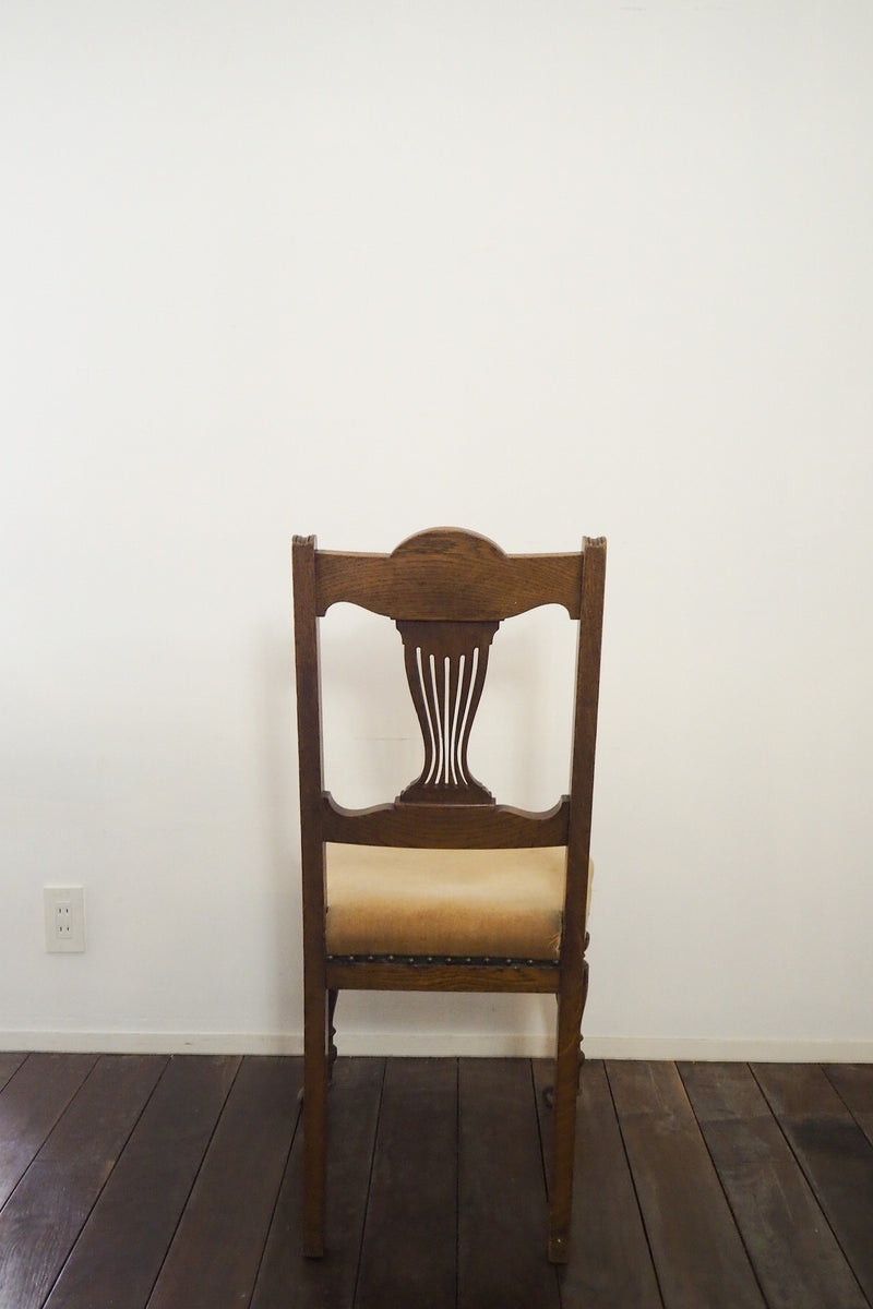 Wood x fabric dining chair with front leg casters Vintage Yamato store