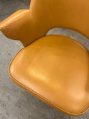 レザー アームチェア <br>大阪店 - ヴィンテージ SHARK ATTACK