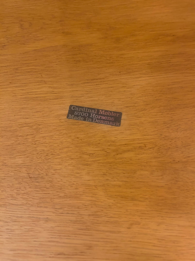 Cardinal Møbler <br>オークウッド キャビネット <br>Denmark <br>大阪店 - ヴィンテージ SHARK ATTACK