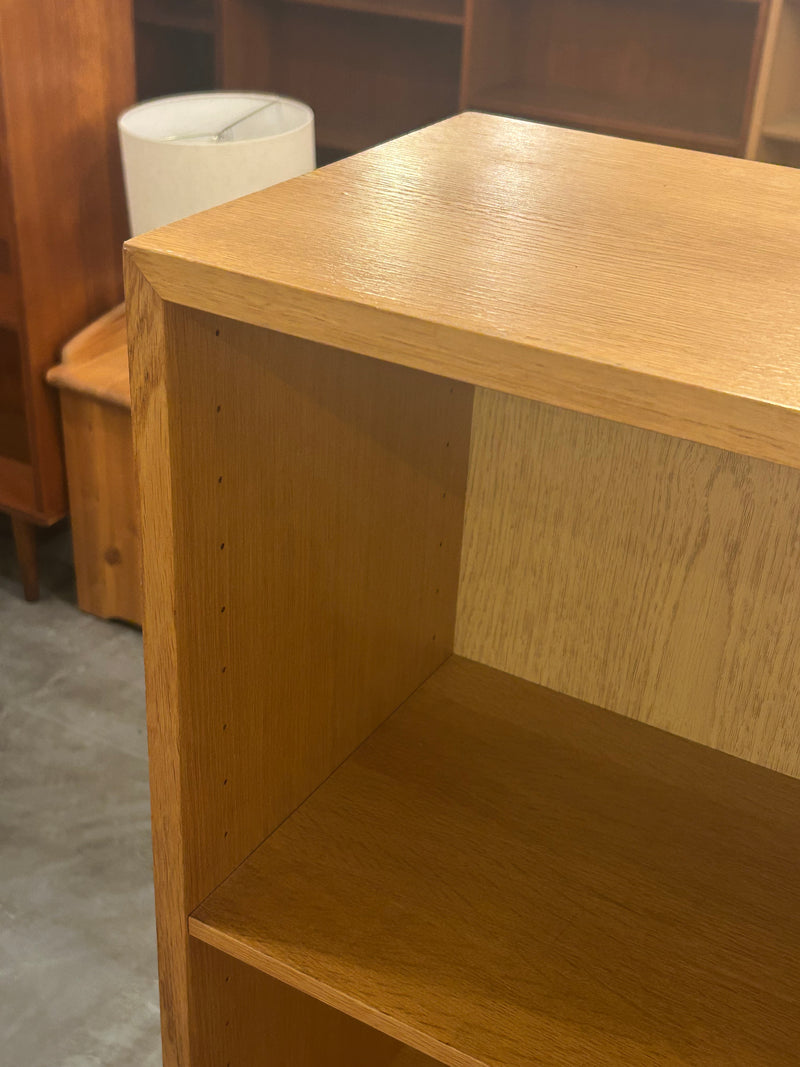 オークウッド ブックシェルフ <br>大阪店 - ヴィンテージ SHARK ATTACK