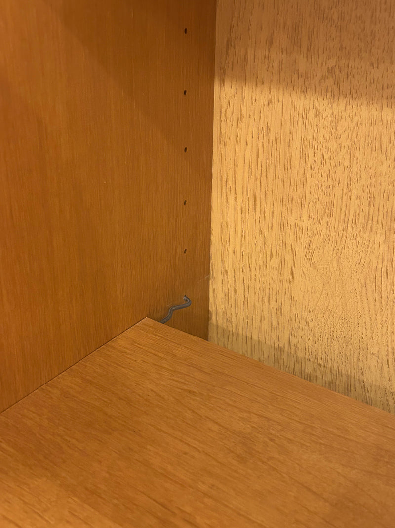 オークウッド ブックシェルフ <br>大阪店 - ヴィンテージ SHARK ATTACK