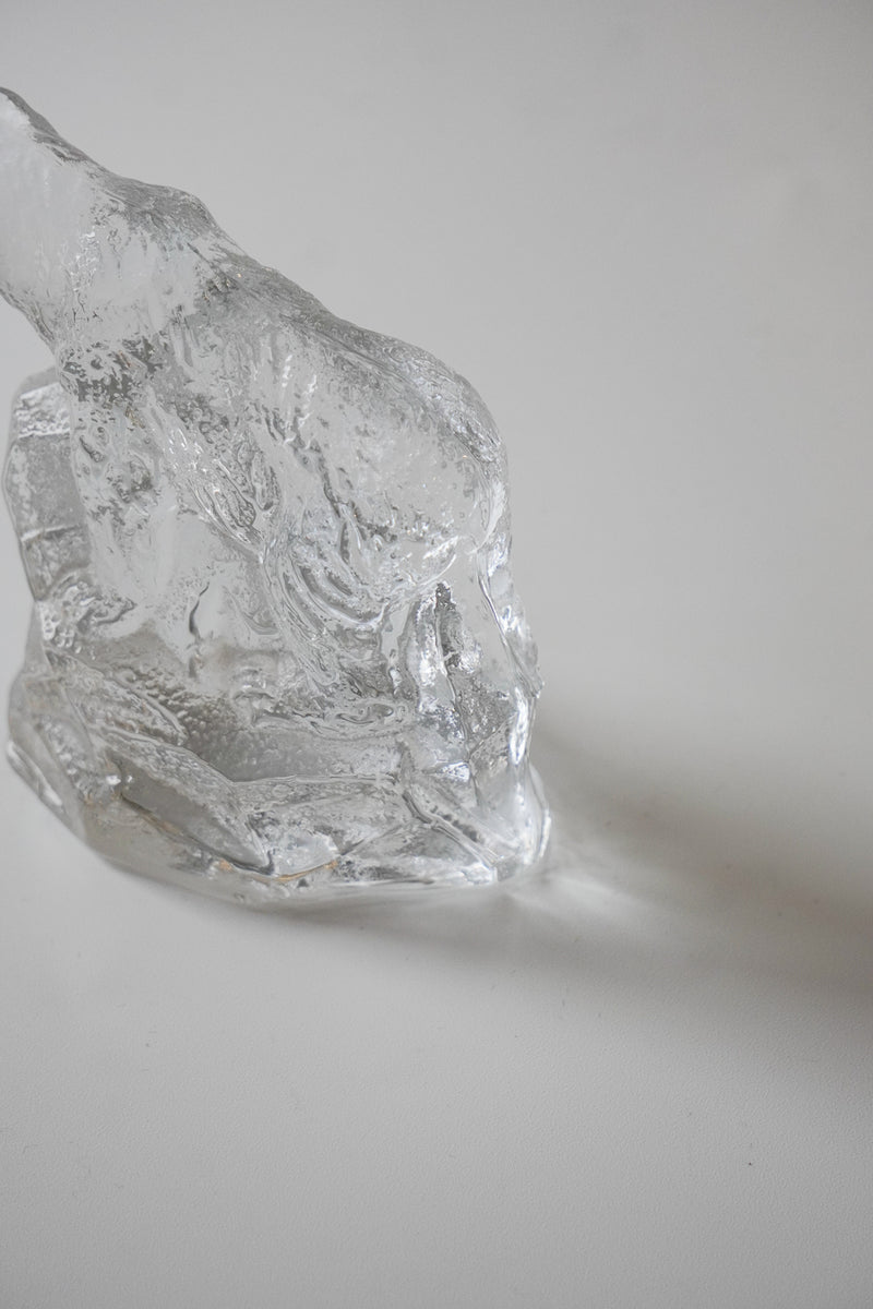 Eda Kristall 社<br>シロクマ オブジェ<br>Sweden <br>cerote antiques - ヴィンテージ SHARK ATTACK