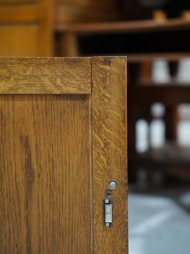 ウッドナイトキャビネット<br> 大和店 - ヴィンテージ SHARK ATTACK