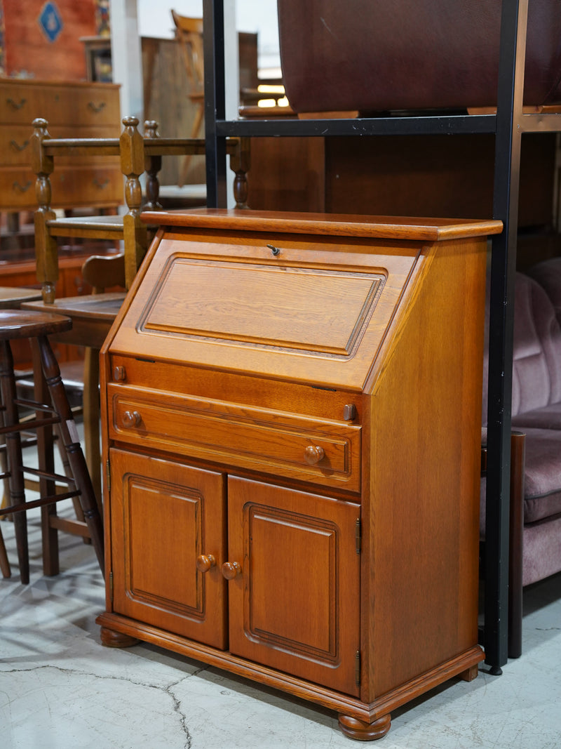 ライティングビューロー<br>Rondova Nederland<br> 大和店 - ヴィンテージ SHARK ATTACK