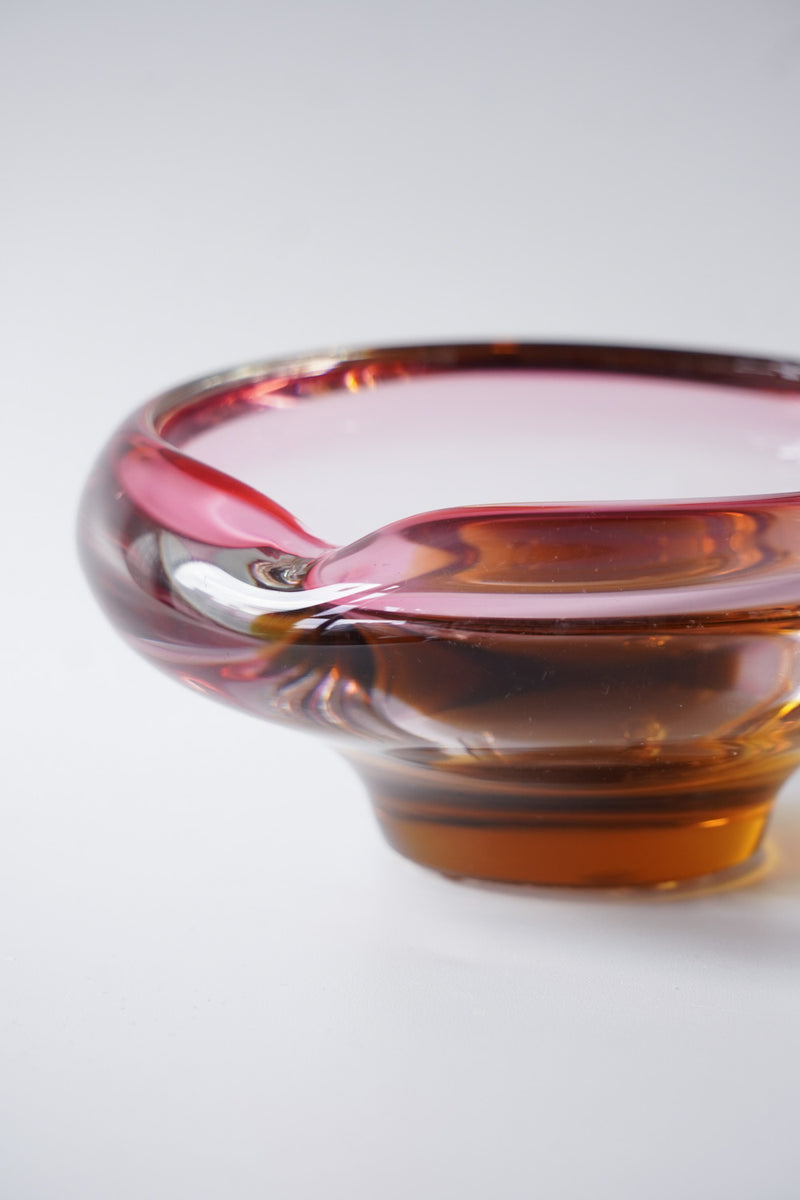 ガラスアッシュトレイ<br>cerote antiques - ヴィンテージ SHARK ATTACK