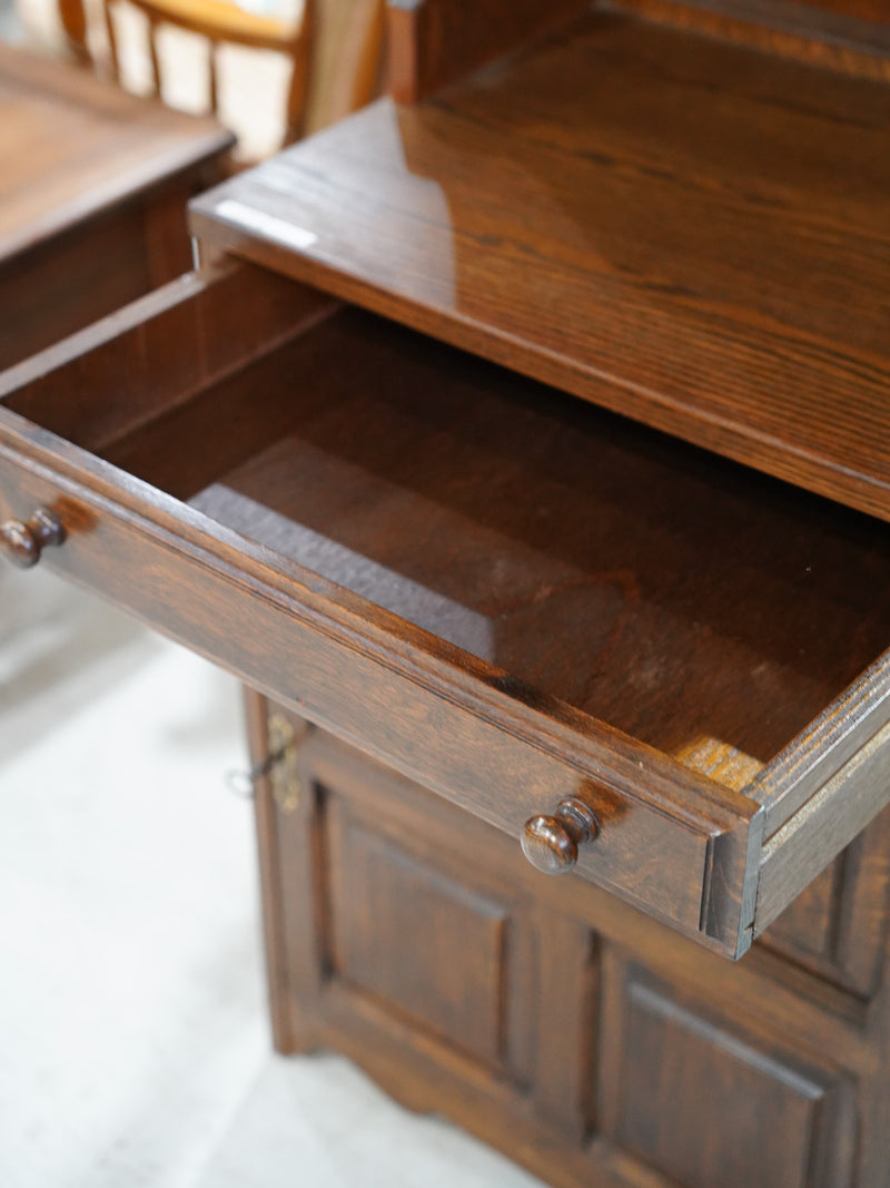 ウッドハイバックキャビネット<br> 大和店 - ヴィンテージ SHARK ATTACK