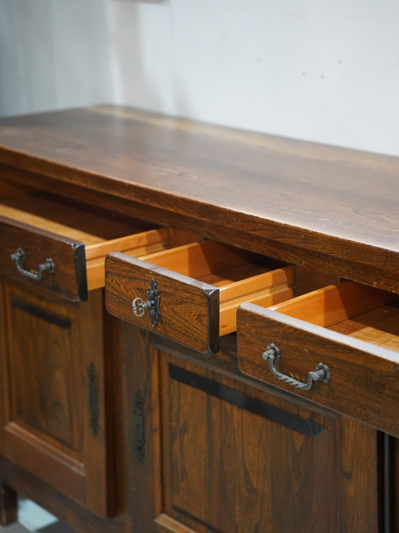 ウッドキャビネット<br> 大和店 - ヴィンテージ SHARK ATTACK