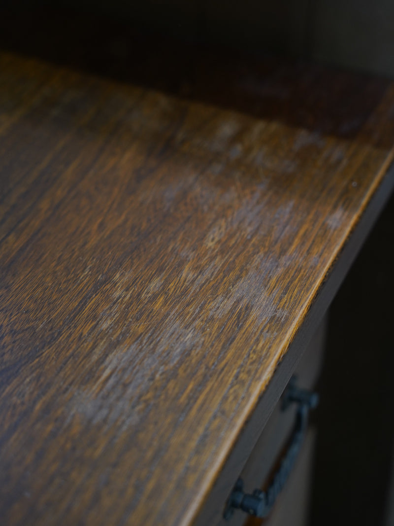 ウッドキャビネット<br> 大和店 - ヴィンテージ SHARK ATTACK