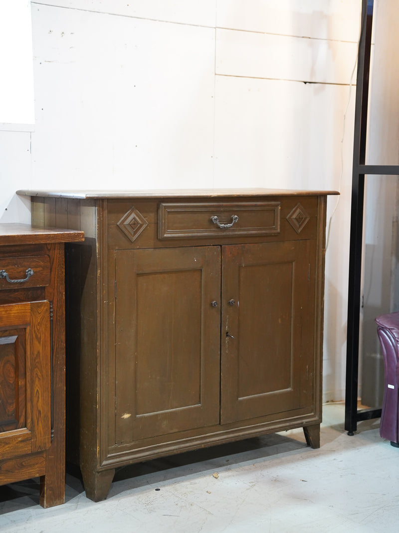 ウッドキャビネット<br> 大和店 - ヴィンテージ SHARK ATTACK