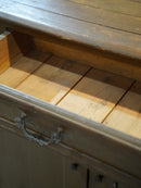 ウッドキャビネット<br> 大和店 - ヴィンテージ SHARK ATTACK