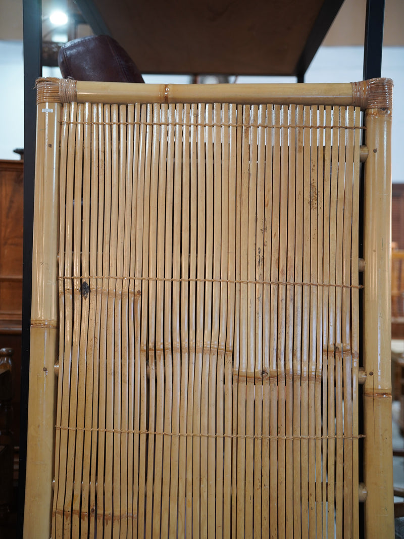 バンブーパーテーション<br> 大和店 - ヴィンテージ SHARK ATTACK