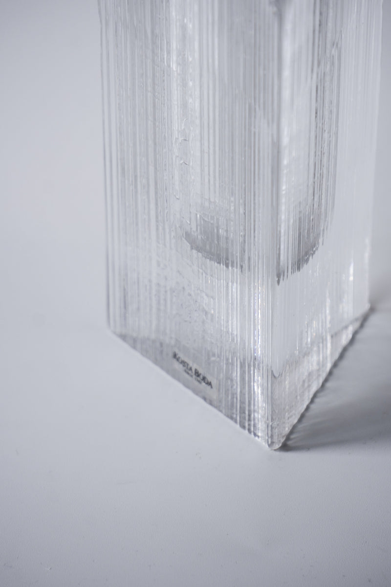 Kosta Boda社<br>ガラス フラワーベース<br>Sweden <br>bob's box - ヴィンテージ SHARK ATTACK