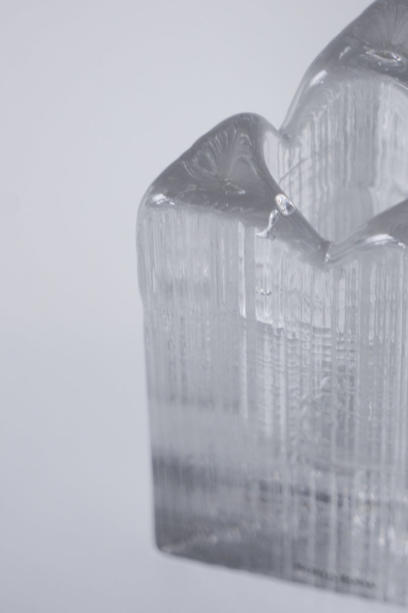 Kosta Boda社<br>ガラス フラワーベース<br>Sweden <br>bob's box - ヴィンテージ SHARK ATTACK