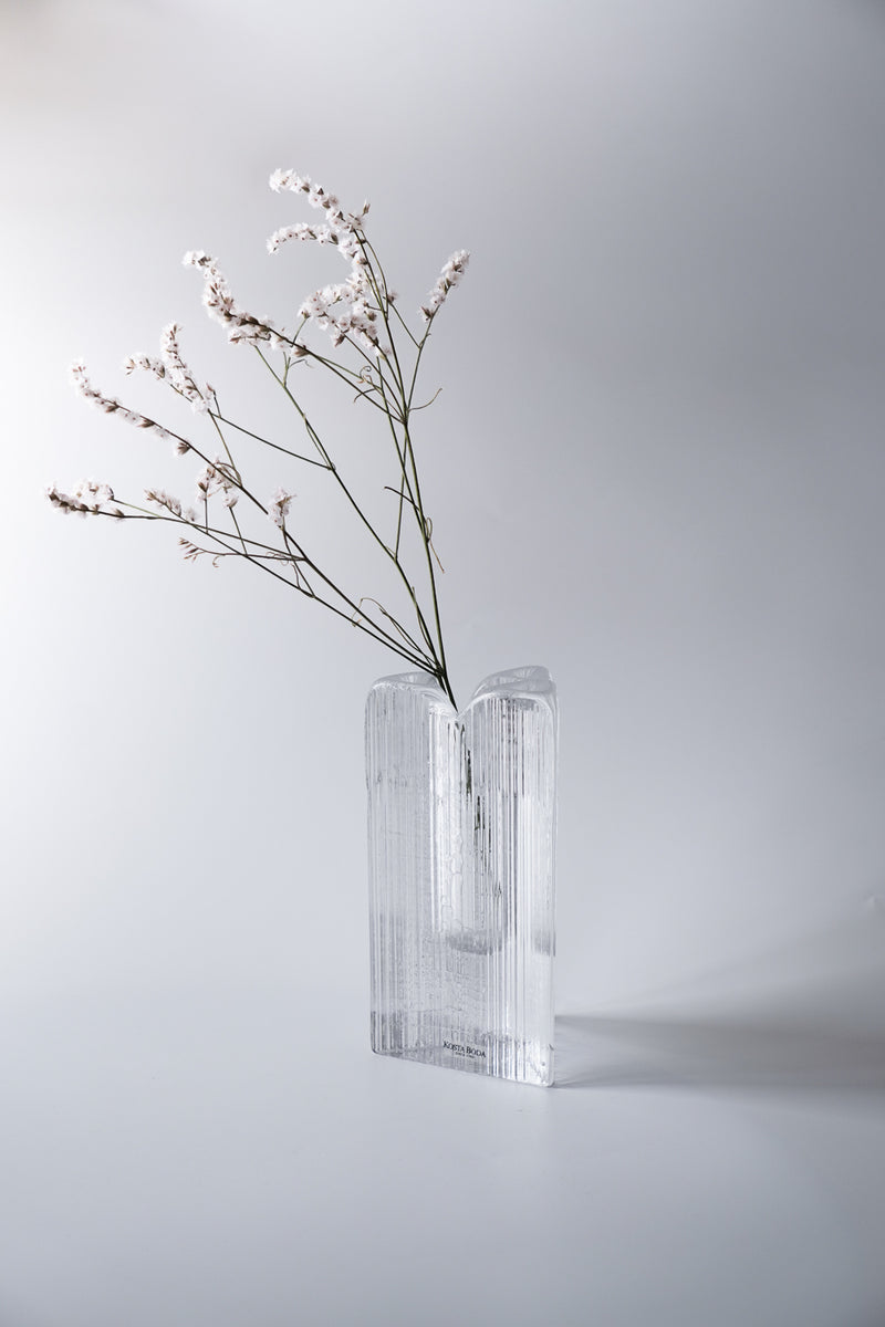 Kosta Boda社<br>ガラス フラワーベース<br>Sweden <br>bob's box - ヴィンテージ SHARK ATTACK