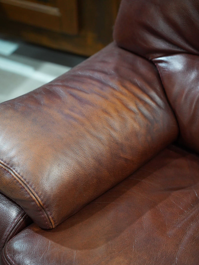 ヴィンテージ<br> レザー2Pソファ<br> 大和店 - ヴィンテージ SHARK ATTACK