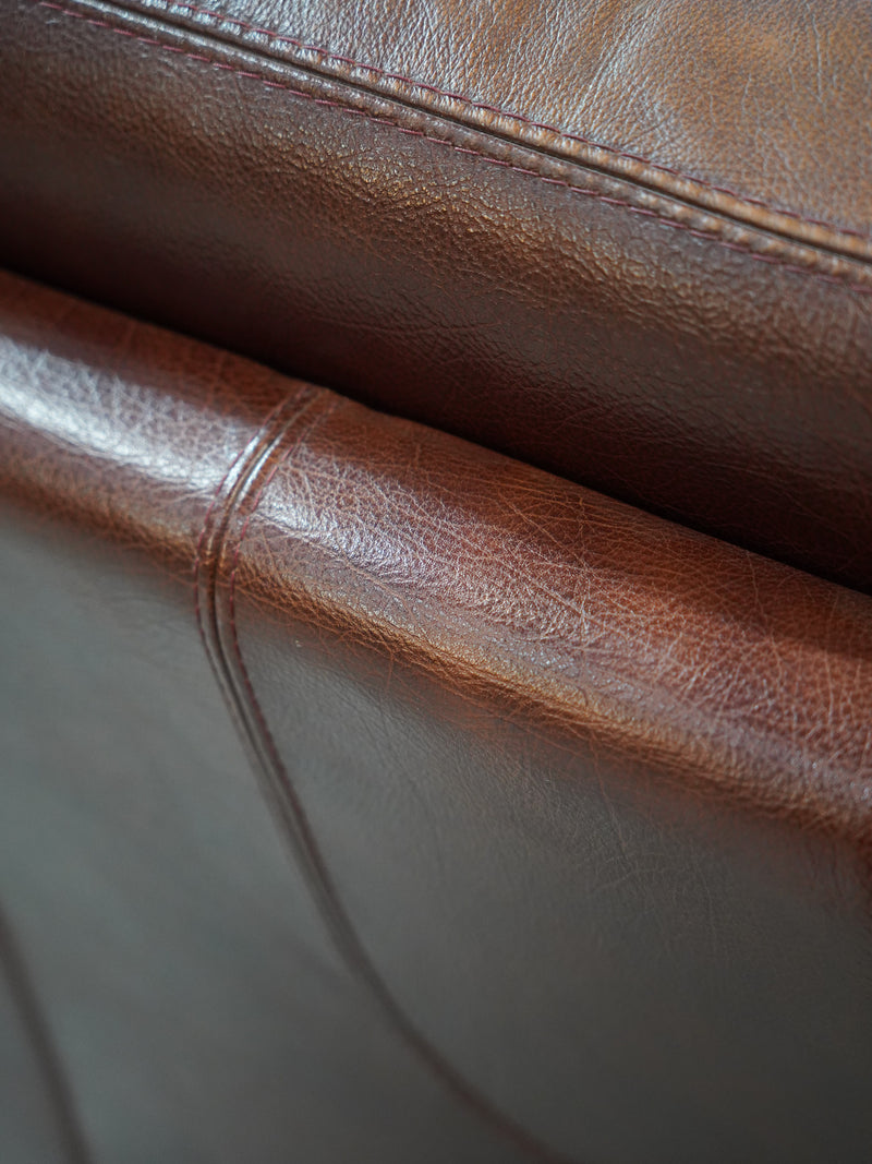 ヴィンテージ<br> レザー2Pソファ<br> 大和店 - ヴィンテージ SHARK ATTACK