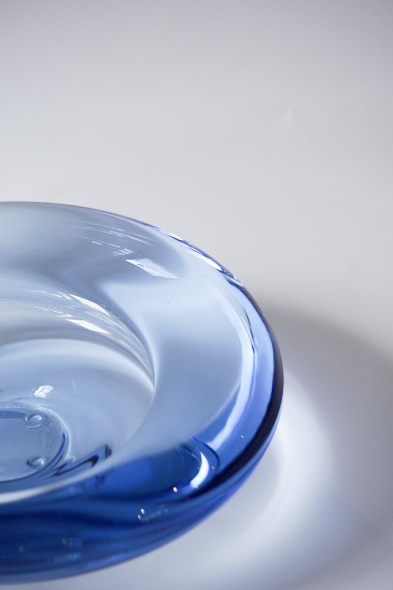 Holmegaard社 , Per Lütken<br>ガラストレイ<br>1960-70's , Denmark<br> cerote antiques - ヴィンテージ SHARK ATTACK