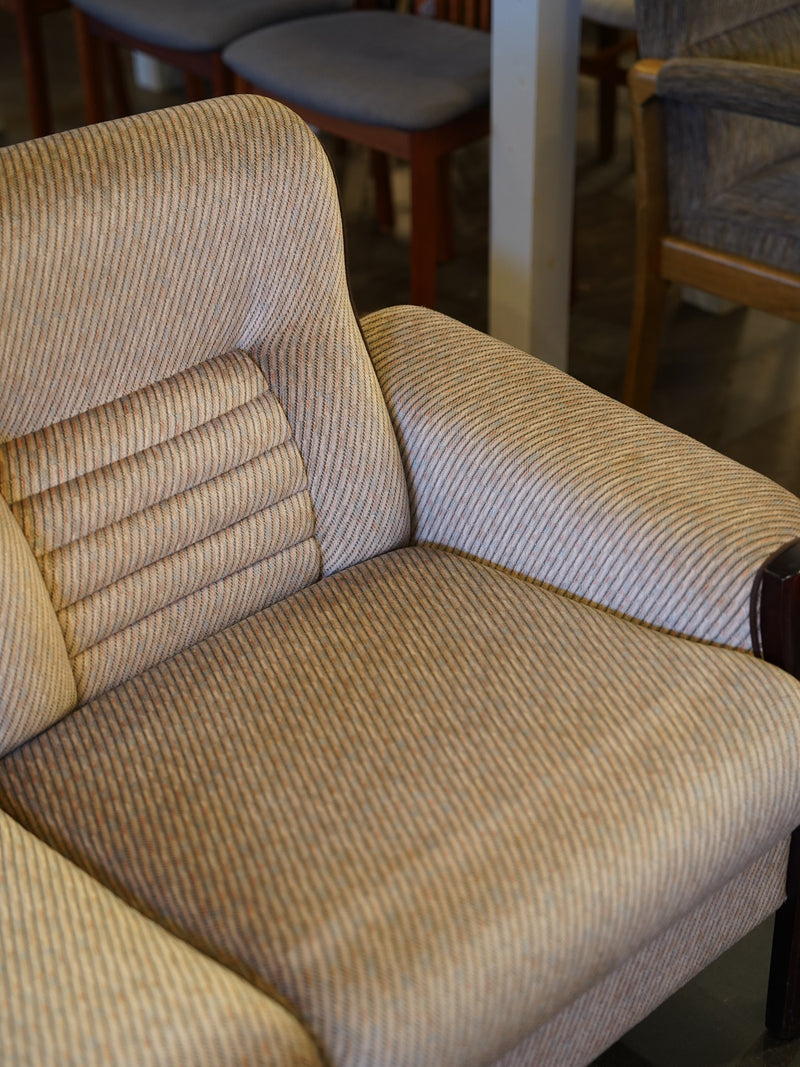 BRUNSTAD <br> 3シーター ファブリックソファ <br> 大和店 - ヴィンテージ SHARK ATTACK