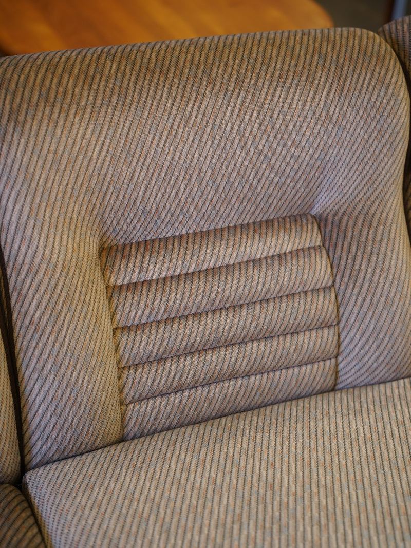 BRUNSTAD <br> 3シーター ファブリックソファ <br> 大和店 - ヴィンテージ SHARK ATTACK