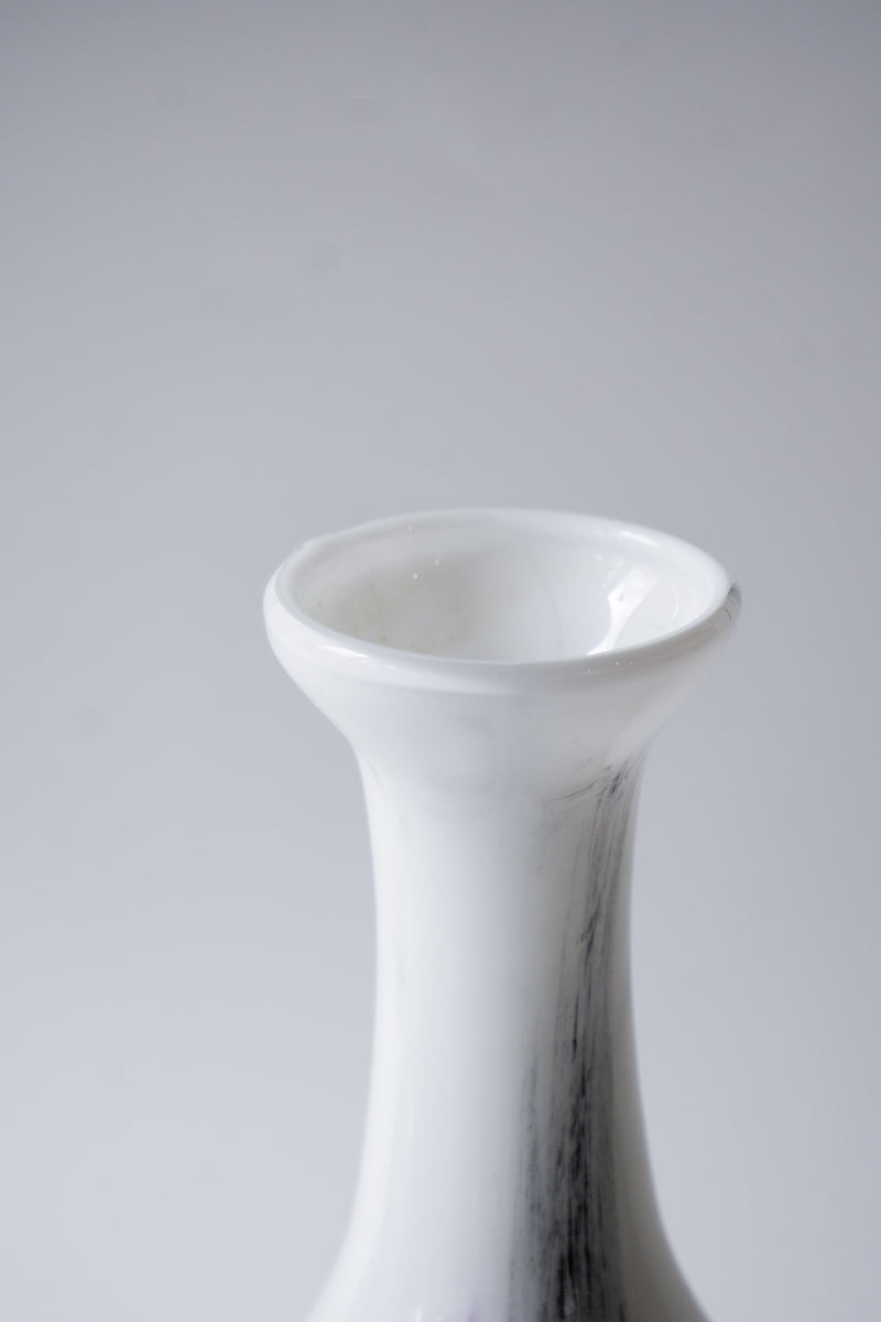 ドイツ ガラスフラワーベース<br>ヴィンテージ <br>cerote antiques - ヴィンテージ SHARK ATTACK