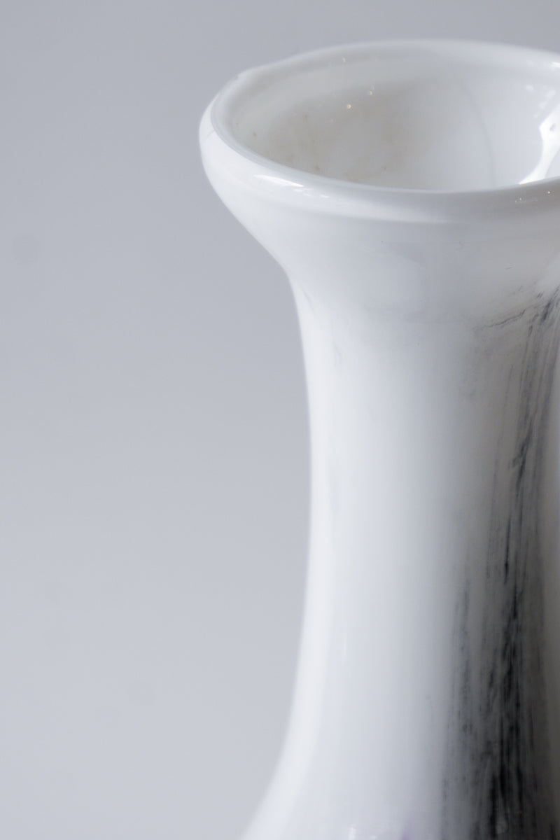 ドイツ ガラスフラワーベース<br>ヴィンテージ <br>cerote antiques - ヴィンテージ SHARK ATTACK