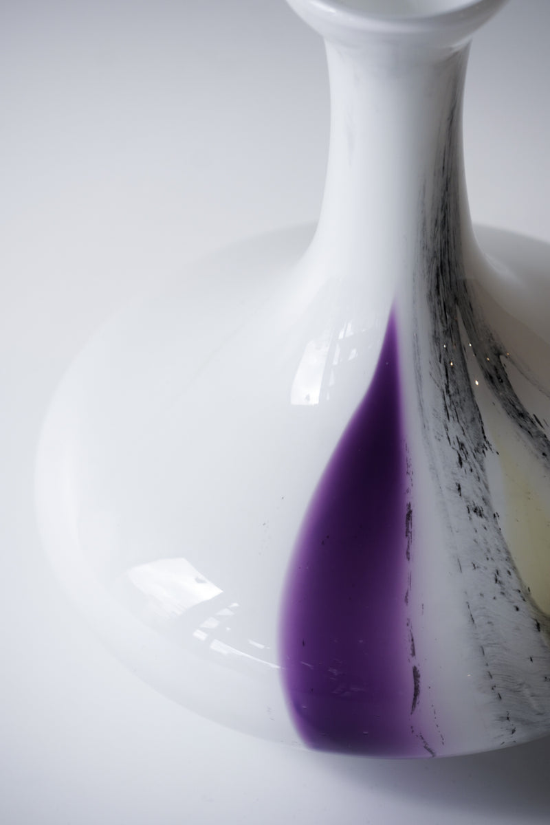 ドイツ ガラスフラワーベース<br>ヴィンテージ <br>cerote antiques - ヴィンテージ SHARK ATTACK