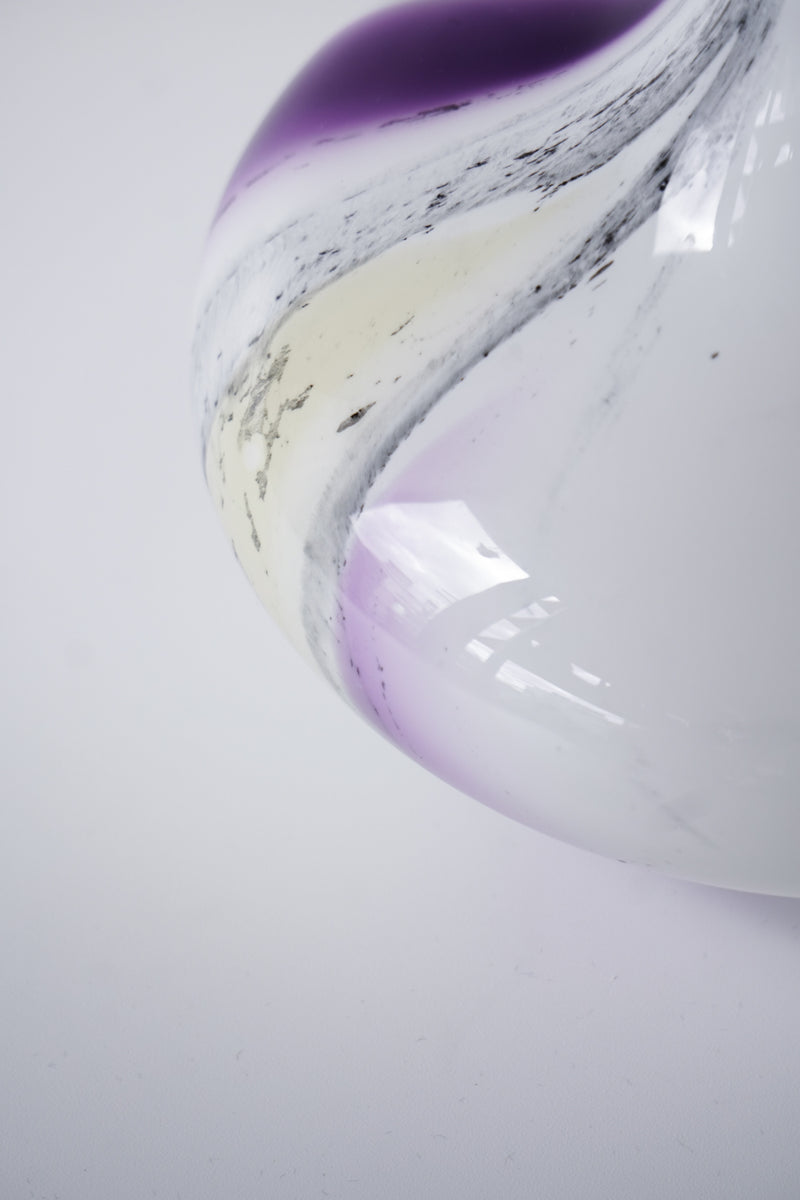 ドイツ ガラスフラワーベース<br>ヴィンテージ <br>cerote antiques - ヴィンテージ SHARK ATTACK