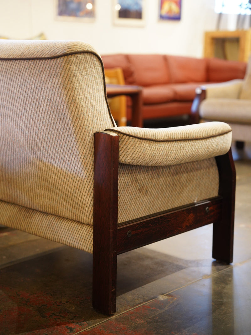 BRUNSTAD <br> 1シーター ファブリックソファ <br> 大和店 - ヴィンテージ SHARK ATTACK