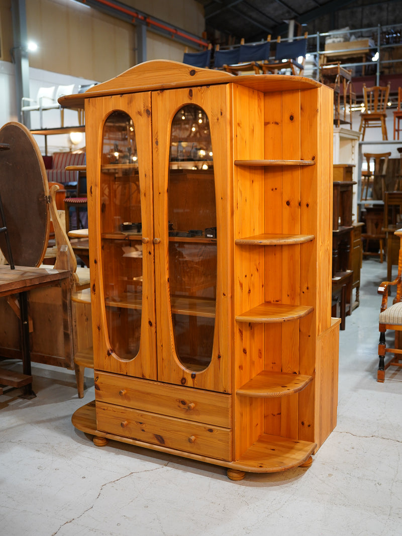 パインウッド キャビネット <br> 大和店 - ヴィンテージ SHARK ATTACK