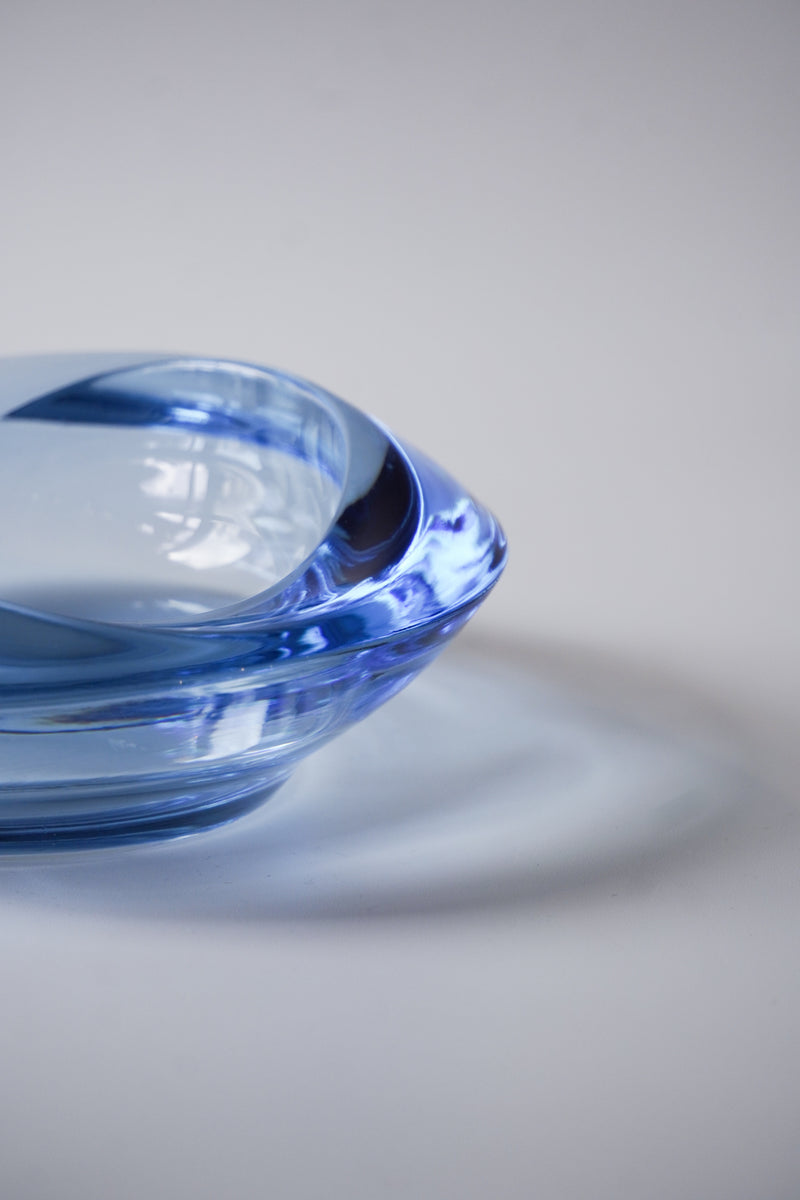 ガラス トレイ<br>cerote antiques - ヴィンテージ SHARK ATTACK