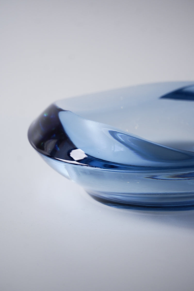 ガラス トレイ<br>cerote antiques - ヴィンテージ SHARK ATTACK