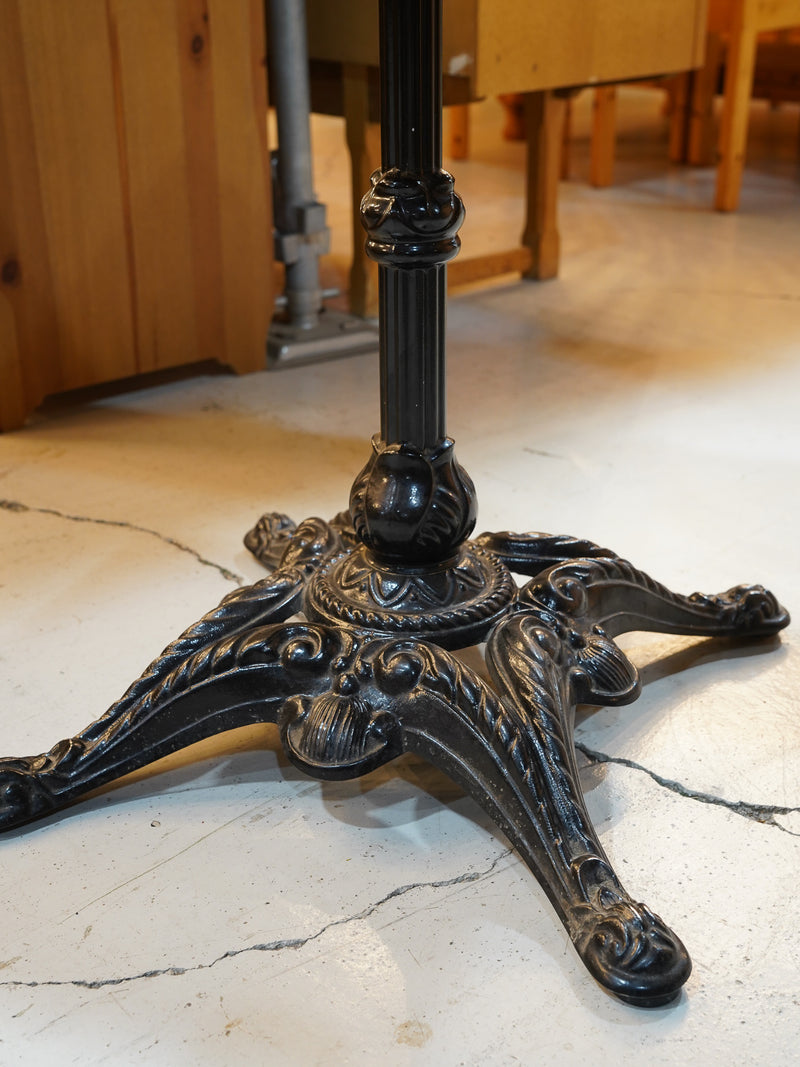 アイアンレッグ カフェテーブル<br> 大和店 - ヴィンテージ SHARK ATTACK