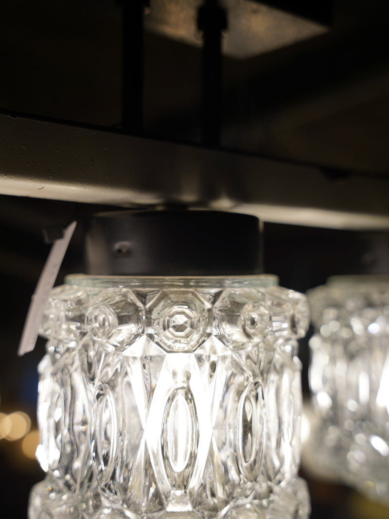 3灯カッティングガラス シャンデリア <br>CzechSlovakia <br>大和店 - ヴィンテージ SHARK ATTACK