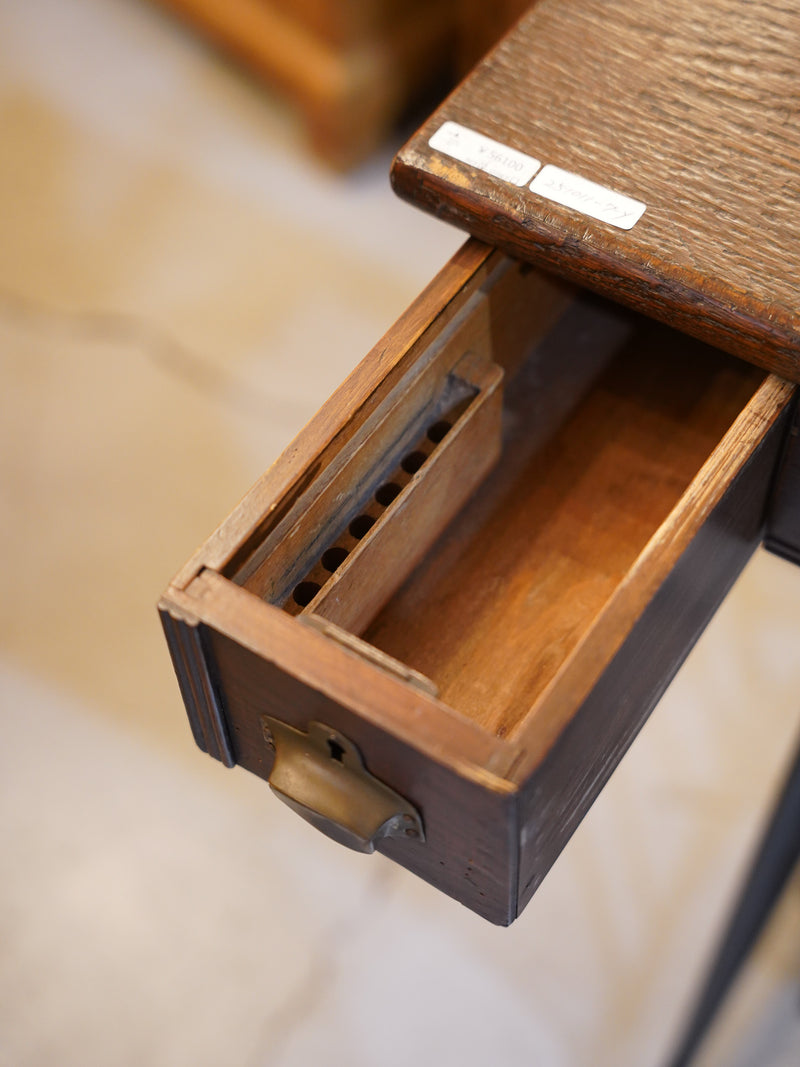 天板付きミシン台<br> 大和店 - ヴィンテージ SHARK ATTACK