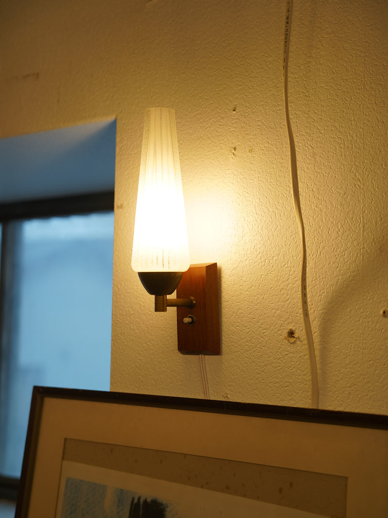 J. SOMMER A/S <br>ウォールランプ <br>1960's , Denmark <br>大和店 - ヴィンテージ SHARK ATTACK