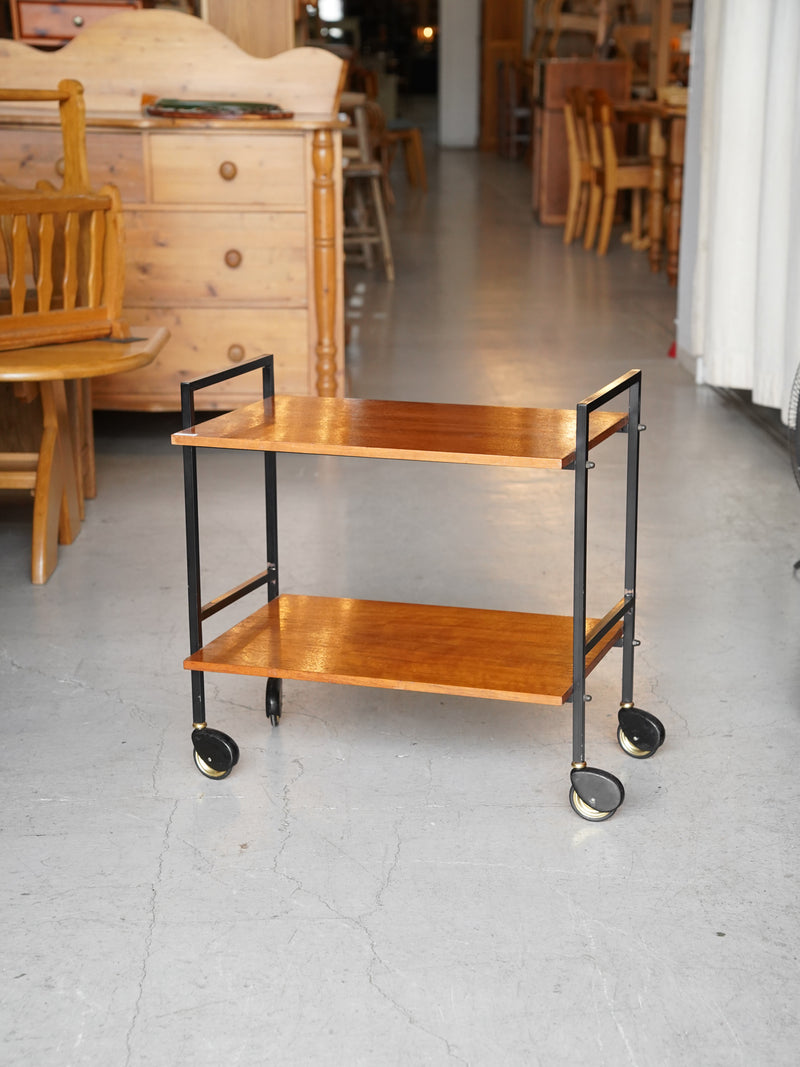 LOW TABLE / SIDE TABLE