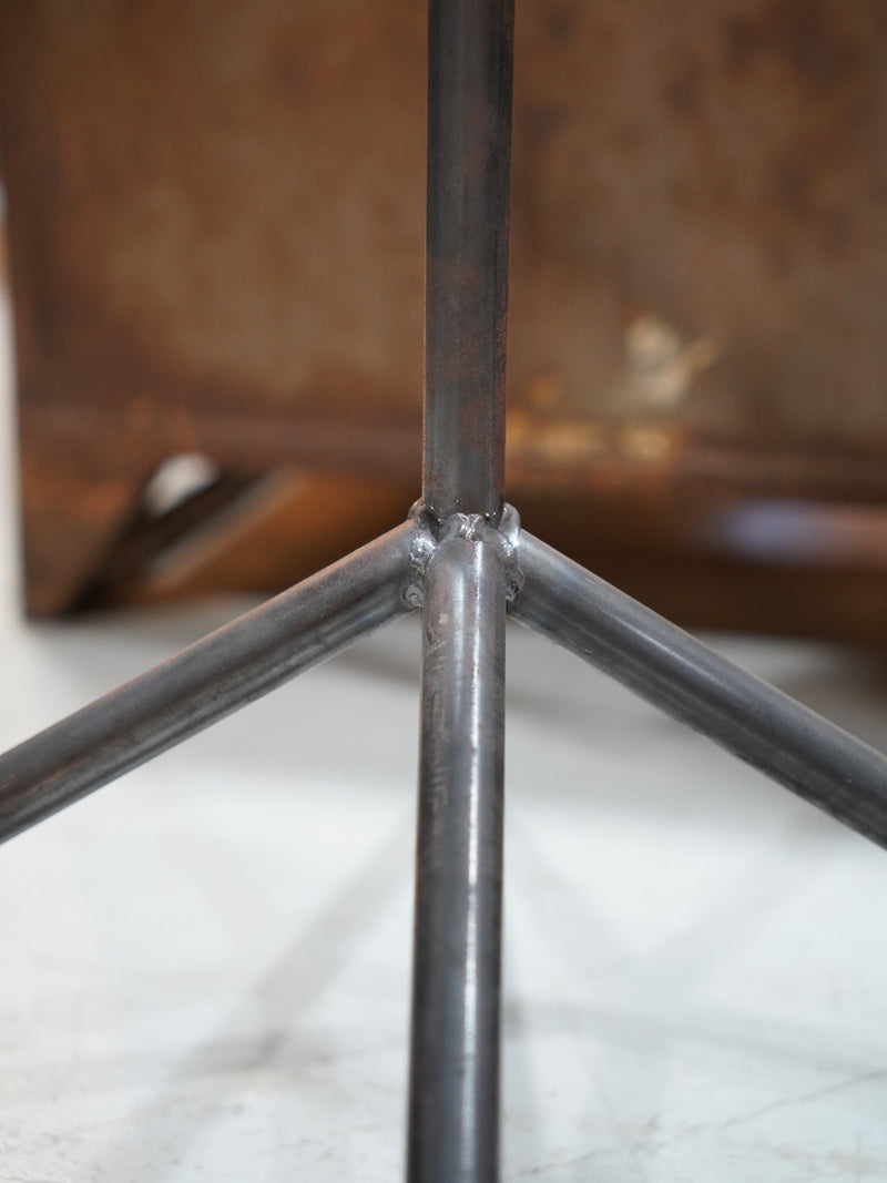 アイアンテーブルレッグ<br> 大和店 - ヴィンテージ SHARK ATTACK