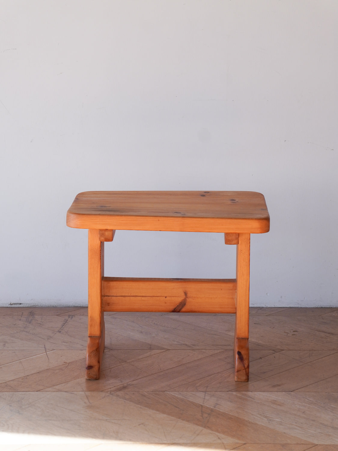 パインウッド サイドテーブル - cerote antiques