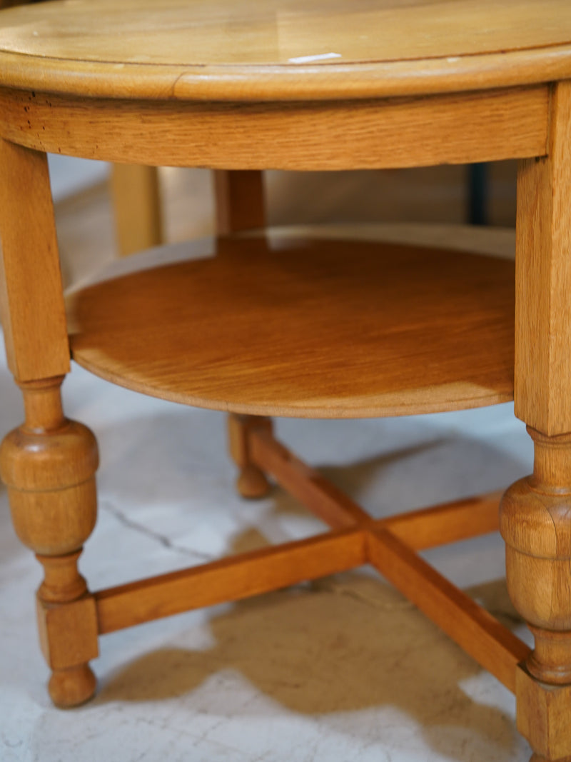 ラウンド サイドテーブル <br> 大和店 - ヴィンテージ SHARK ATTACK