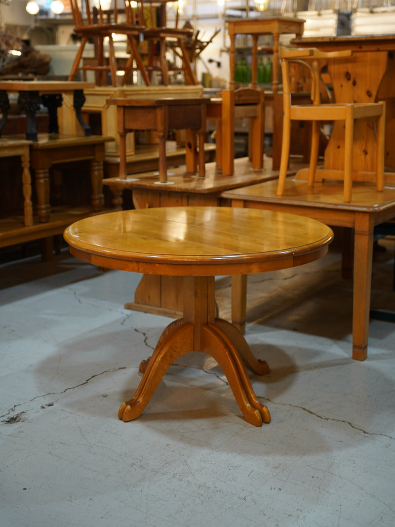 ウッドラウンドテーブル<br> 大和店 - ヴィンテージ SHARK ATTACK