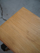 アイアンレッグサイドテーブル<br> 大和店 - ヴィンテージ SHARK ATTACK