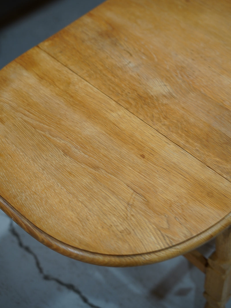 バタフライテーブル<br> 大和店 - ヴィンテージ SHARK ATTACK