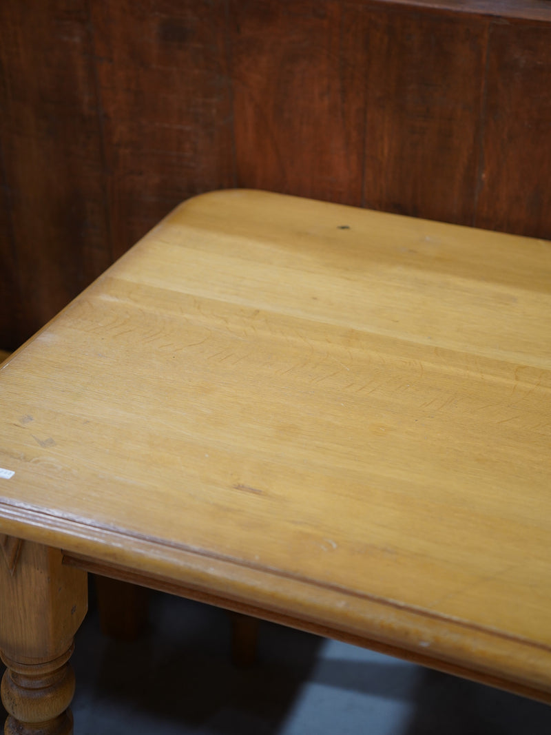 ダイニングテーブル<br> 大和店 - ヴィンテージ SHARK ATTACK