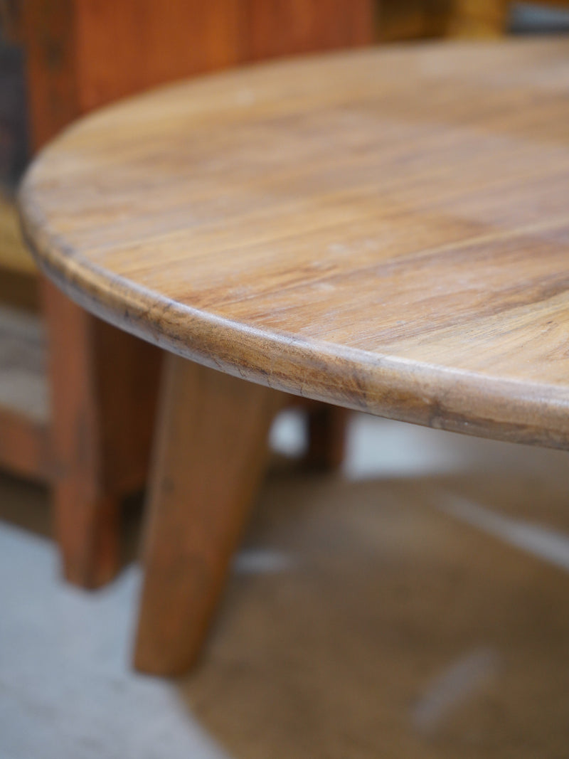 チークウッドコーヒーテーブル<br> 大和店 - ヴィンテージ SHARK ATTACK