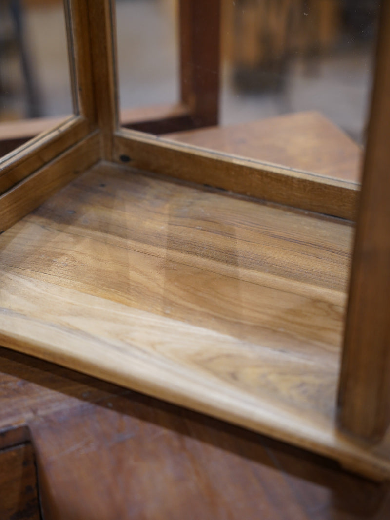 チークウッド ガラスショーケース<br> 大和店 - ヴィンテージ SHARK ATTACK