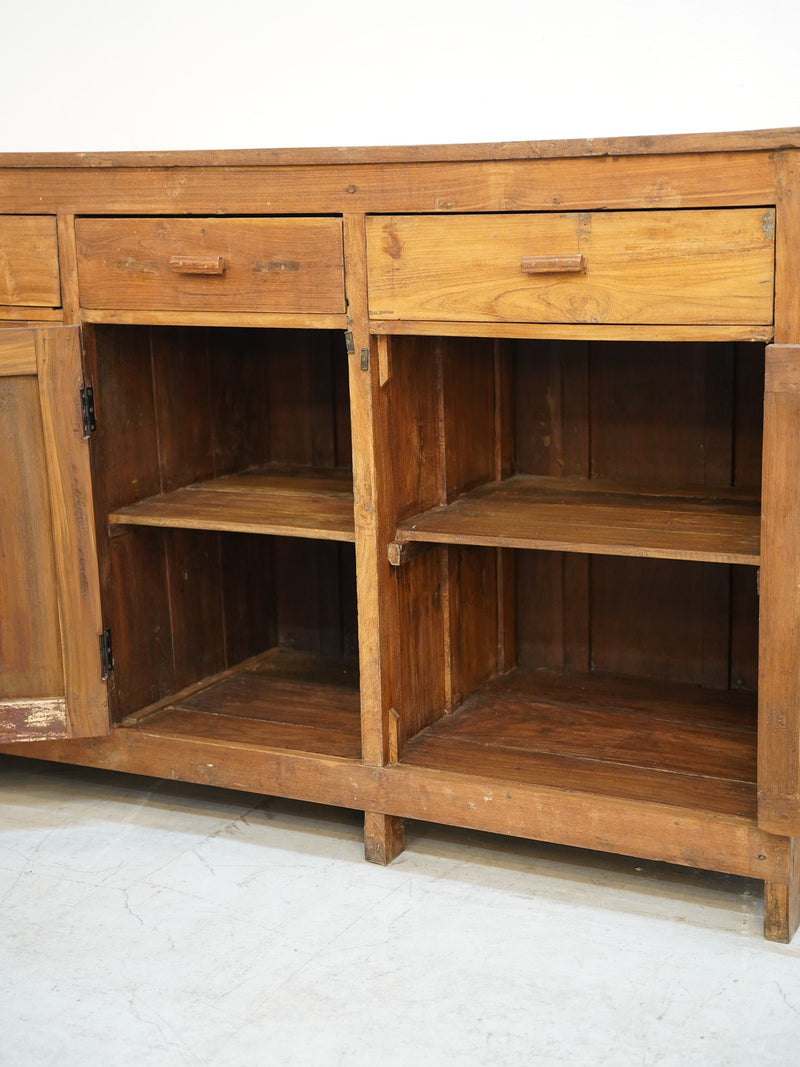 チークウッドサイドボード <br> 大和店 - ヴィンテージ SHARK ATTACK